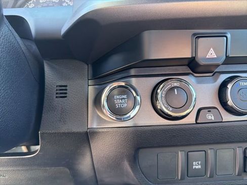 Used 2023 Toyota Tacoma TRD Sport image 19