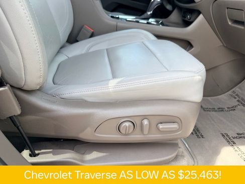Used 2020 Chevrolet Traverse LT FWD image 12