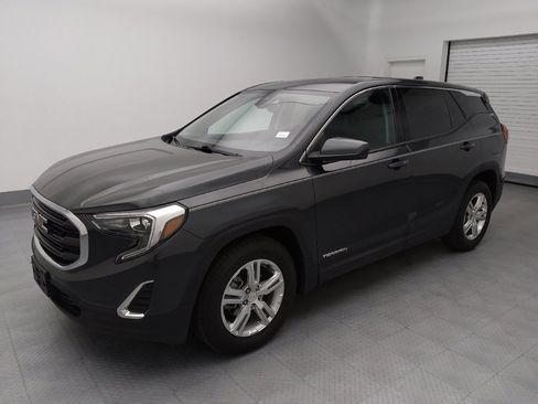 Used 2020 GMC Terrain SLE FWD image 2