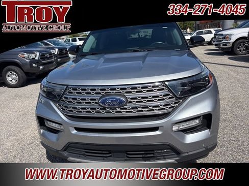 Used 2021 Ford Explorer Limited w/ Equipment Group 301A image 7