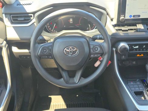 Certified 2025 Toyota RAV4 LE AWD/4WD image 19