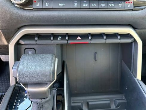 Used 2023 Toyota Tundra Limited image 30