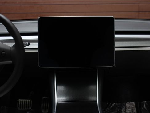 Used 2020 Tesla Model Y Long Range image 30