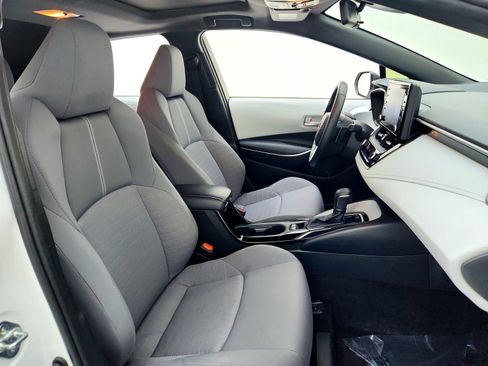 Used 2022 Toyota Corolla SE w/ SE Premium Package image 25