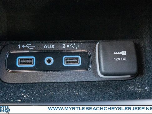 Used 2020 Jeep Grand Cherokee Laredo w/ Laredo X Package image 23