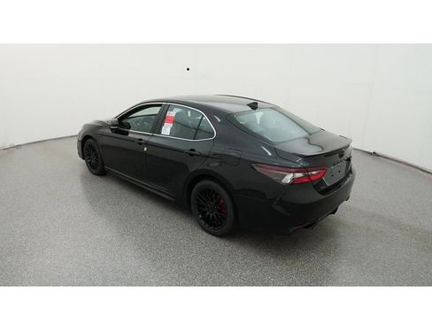 Used 2023 Toyota Camry SE w/ Convenience Package image 6