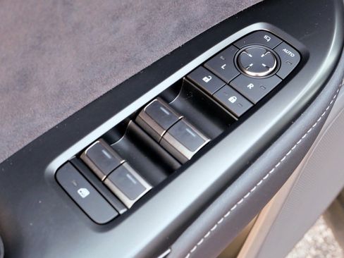 Used 2023 Lexus RZ 450e Luxury image 7