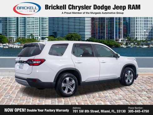 Used 2025 Honda Pilot EX-L image 7