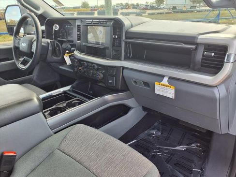 Used 2024 Ford F350 XLT image 23