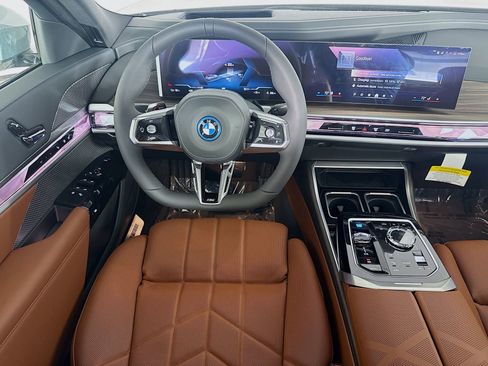 New 2026 BMW i7 xDrive60 w/ Executive Package AWD/4WD image 23