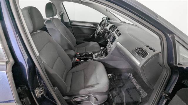 Used 2017 Volkswagen Golf S AWD/4WD image 23