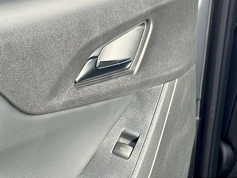 New 2026 Chevrolet Equinox LT w/ Convenience Package II image 12