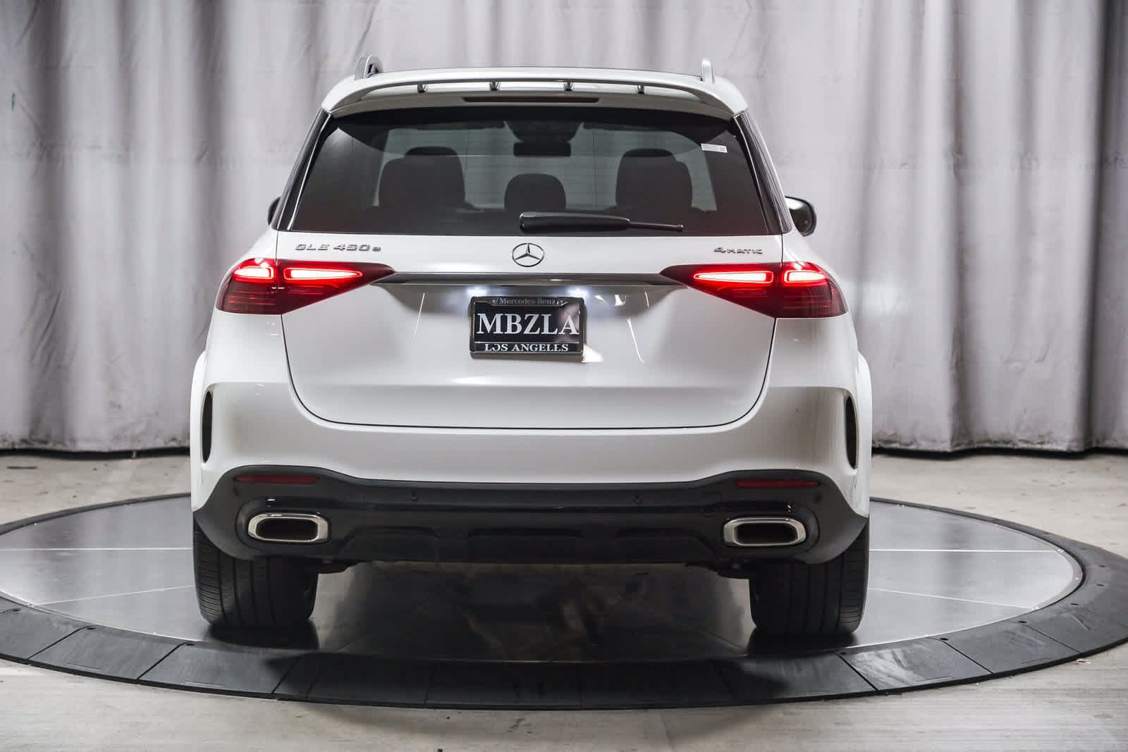 Used 2026 Mercedes-Benz GLE 450e 4MATIC image 3