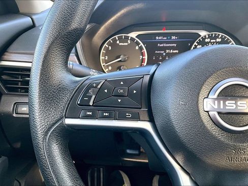 Used 2023 Nissan Altima 2.5 SV AWD/4WD image 19