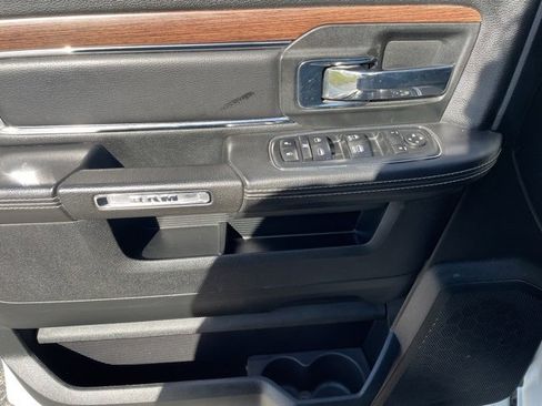 Used 2018 RAM 1500 Laramie image 19