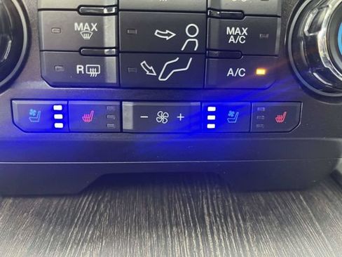 Used 2020 Ford F350 Lariat w/ Lariat Ultimate Package AWD/4WD image 32