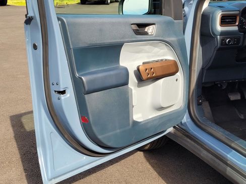 Used 2024 Ford Maverick Lariat image 12