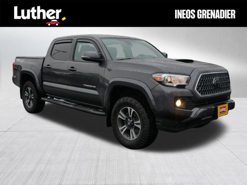 Used 2019 Toyota Tacoma TRD Sport image 1