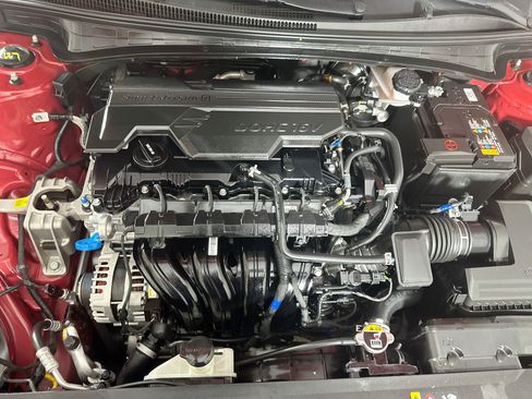 Used 2025 Hyundai Elantra SEL FWD image 34