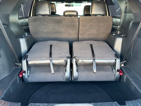 Used 2019 Ford Explorer XLT image 15