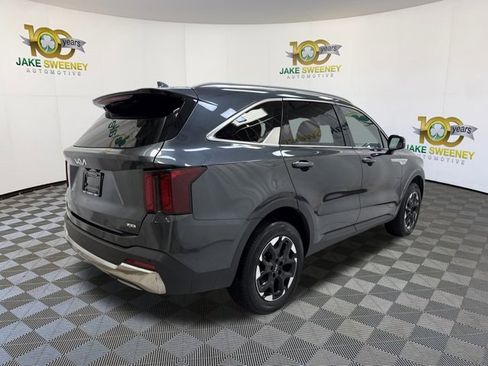 Certified 2024 Kia Sorento S image 10