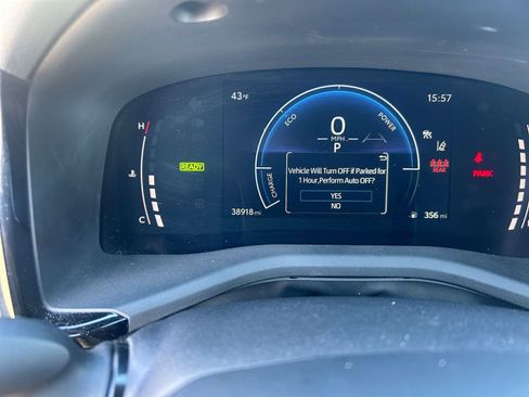 Used 2025 Toyota Camry LE image 40