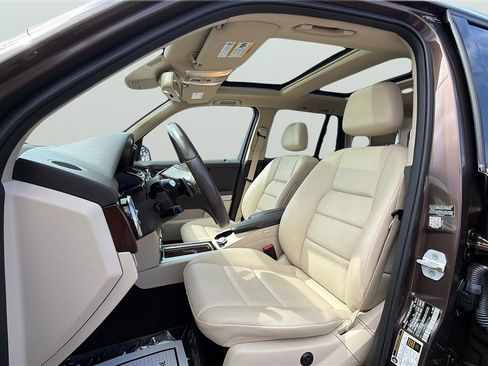 Used 2015 Mercedes-Benz GLK 350 4MATIC image 29