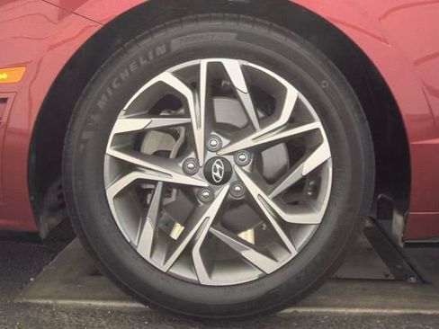 Used 2023 Hyundai Sonata SEL w/ Preferred Accessory Package FWD image 5
