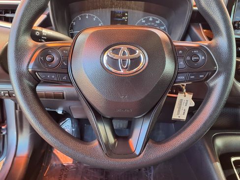 Used 2024 Toyota Corolla LE FWD image 19