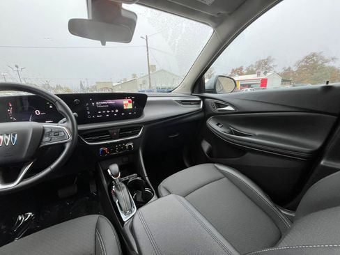 Used 2025 Buick Encore GX Preferred image 33