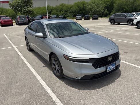 Used 2023 Honda Accord EX image 7