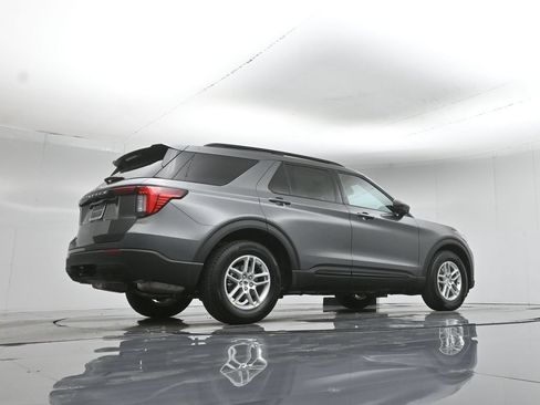 New 2026 Ford Explorer Active RWD image 47