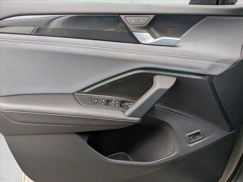 New 2026 Volkswagen Tiguan SE R-Line AWD/4WD image 11