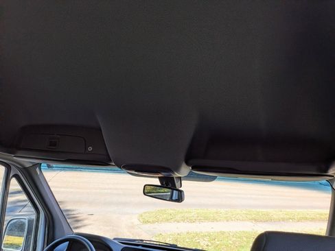 Used 2019 Mercedes-Benz Sprinter 144 image 25