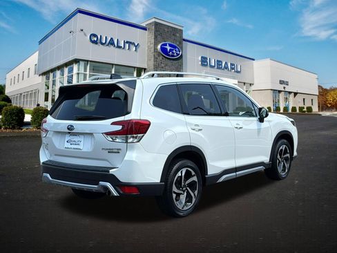 Used 2024 Subaru Forester Touring AWD/4WD image 4