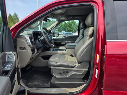 Used 2026 Ford F250 Platinum w/ Platinum Plus Package AWD/4WD image 21
