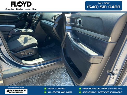 Used 2018 Ford Explorer XLT w/ Equipment Group 201A AWD/4WD image 32