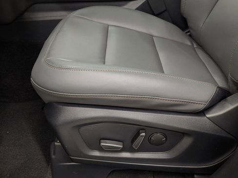 New 2026 Ford Explorer Active w/ Active Comfort Package image 11