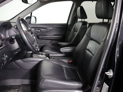 Used 2022 Honda Pilot Touring image 14