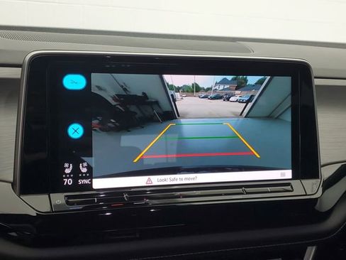 Used 2026 Volkswagen Atlas Cross Sport SE image 27