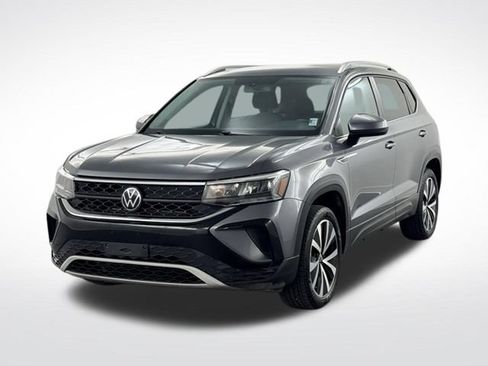 Used 2022 Volkswagen Taos SE FWD image 4