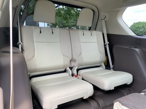 Used 2015 Lexus GX 460 w/ Premium Package AWD/4WD image 33