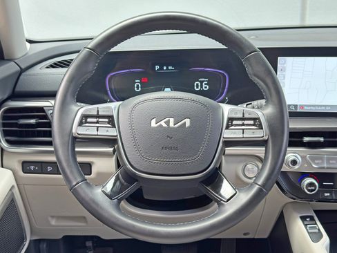 Used 2024 Kia Telluride S w/ S Sunroof Package FWD image 19