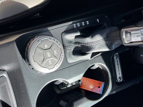 New 2025 Ford Bronco Outer Banks image 27