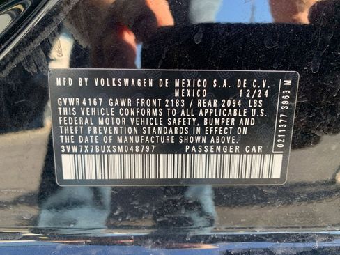 Used 2025 Volkswagen Jetta SE image 28