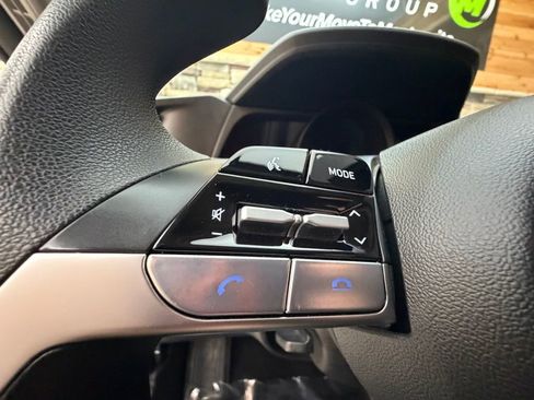 Certified 2023 Hyundai Elantra SEL image 22