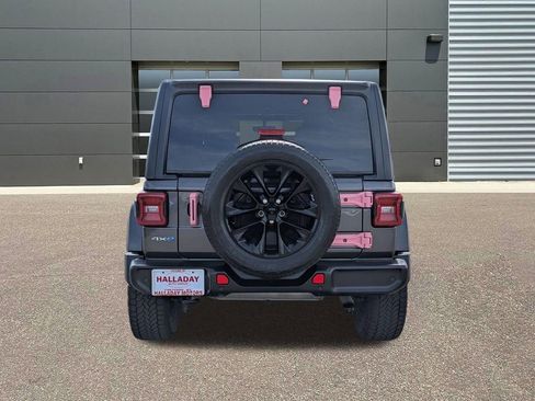 Used 2021 Jeep Wrangler Unlimited Sahara w/ Cold Weather Group AWD/4WD image 7