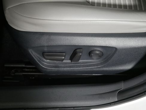 Used 2024 Toyota Camry SE FWD image 20