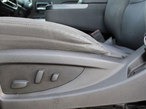 Used 2017 Chevrolet Silverado 1500 LT w/ All Star Edition image 12