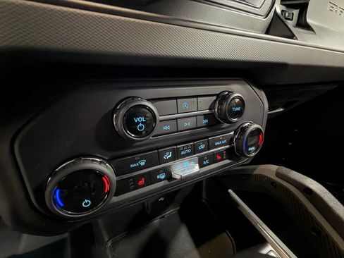 Used 2023 Ford Bronco Big Bend image 4